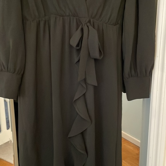 Dress Dressy Beautiful - Picture 2 of 9